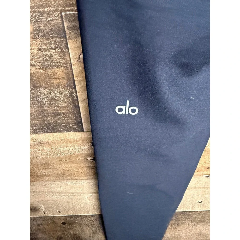 Alo Yoga High Waisted Airbrush Leggings Black Size Medium 28 Inseam RN87370
